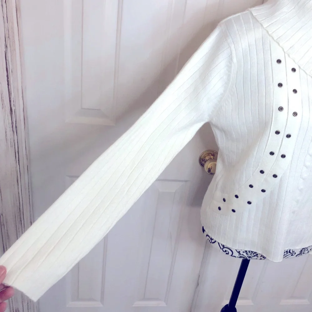 Carol rose cream studded detail folded over collar detail pullover sweater - Picture 3 of 6